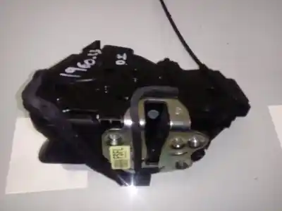 Second-hand car spare part left front door lock for kia rio (yb) attract oem iam references 81310h8040