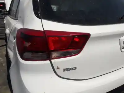 Second-hand car spare part interior left tailgate light for kia rio (yb) attract oem iam references 