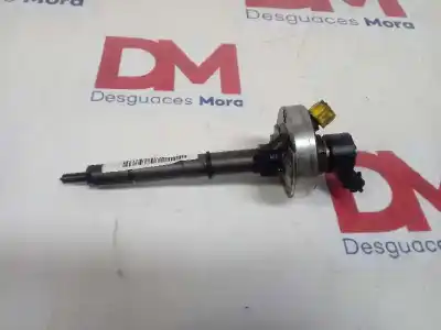 Second-hand car spare part INJECTOR for NISSAN CABSTAR (2001-...)  OEM IAM references 0445110284  