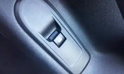 Second-hand car spare part right front power window switch for citroen c3 collection oem iam references 