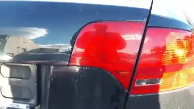 Peça sobressalente para automóvel em segunda mão farolim interior traseiro direito por audi a4 berlina (8e) 2.0 tdi referências oem iam 