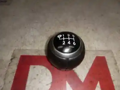 Second-hand car spare part gear lever knob for toyota yaris 1.5 16v cat oem iam references 