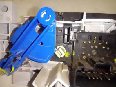 Peça sobressalente para automóvel em segunda mão comando de sofagem (chauffage / ar condicionado)  por dacia sandero ambiance referências oem iam   