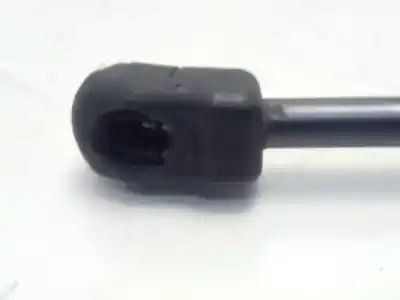 Автозапчасти б/у амортизатор капота за audi q3 (8ug) attraction ссылки oem iam 8u0823359b  