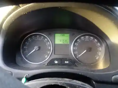 Peça sobressalente para automóvel em segunda mão quadrante por skoda roomster (5j7) scout referências oem iam 5j0920810j