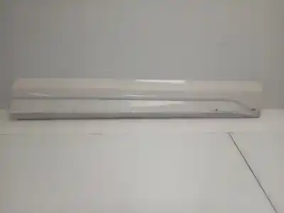 Автозапчастина б/у молдинг для audi q3 (8ug) attraction посилання на oem iam 8u0853960d