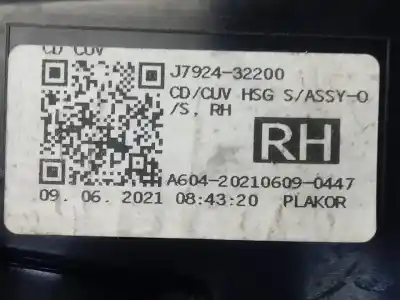 Автозапчастина б/у правий ліхтар для kia xceed drive посилання на oem iam 92402j7350  