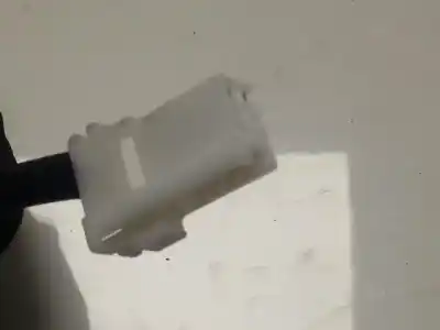 Автозапчастина б/у центральний гампов для kia xceed drive посилання на oem iam 92700j7300  