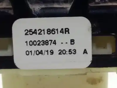 Second-hand car spare part right front power window switch for renault captur dynamique oem iam references   