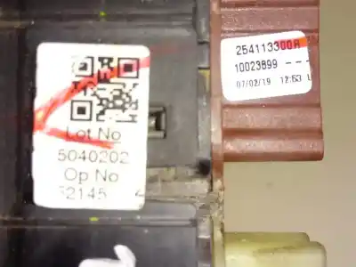 Peça sobressalente para automóvel em segunda mão botão / interruptor elevador vidro dianteiro esquerdo por renault captur dynamique referências oem iam 254118044r  