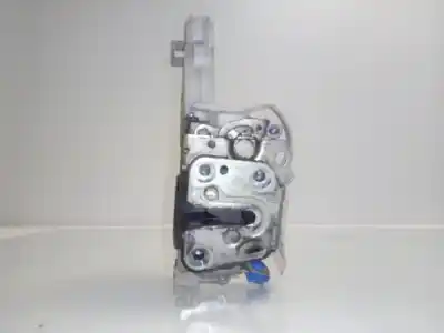 Second-hand car spare part left front door lock for renault maxity 140.35/6 oem iam references 80553aa20a  