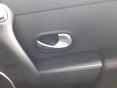 Peça sobressalente para automóvel em segunda mão puxador interior dianteiro direito por renault clio iii 20 aniversario referências oem iam 