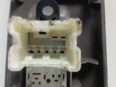 Second-hand car spare part right front power window switch for renault maxity 140.35/6 oem iam references   