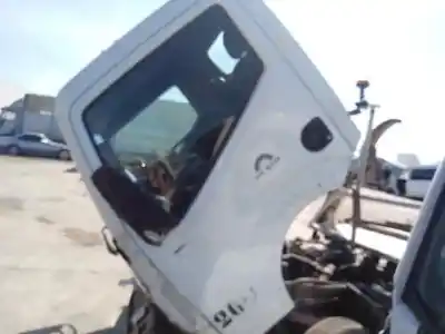 Peça sobressalente para automóvel em segunda mão porta da frente esquerda por renault maxity 140.35/6 referências oem iam 