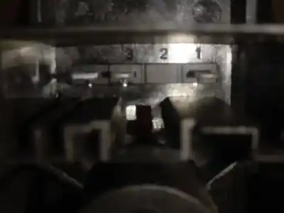 Peça sobressalente para automóvel em segunda mão farolim interior traseiro esquerdo por bmw x1 (e84) xdrive 18d referências oem iam 63212992479  