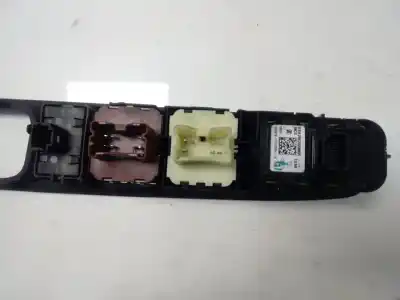 Peça sobressalente para automóvel em segunda mão botão / interruptor elevador vidro dianteiro esquerdo por renault captur xmod referências oem iam rsa255702886r  