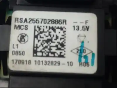 Peça sobressalente para automóvel em segunda mão botão / interruptor elevador vidro dianteiro esquerdo por renault captur xmod referências oem iam rsa255702886r  
