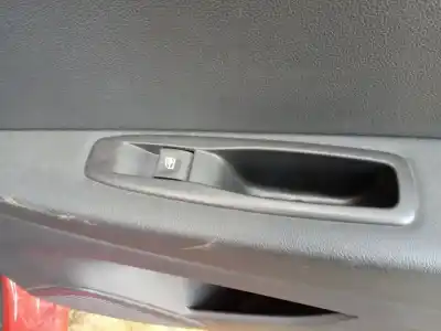 Peça sobressalente para automóvel em segunda mão botão / interruptor elevador vidro traseiro direito por renault captur xmod referências oem iam 829614619r