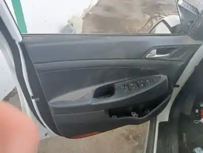 Peça sobressalente para automóvel em segunda mão forra / revestimento da porta dianteira esquerda por hyundai tucson essence 2wd referências oem iam 