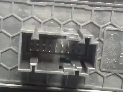 Peça sobressalente para automóvel em segunda mão botão / interruptor elevador vidro dianteiro esquerdo por citroen c3 elle referências oem iam 98137843  