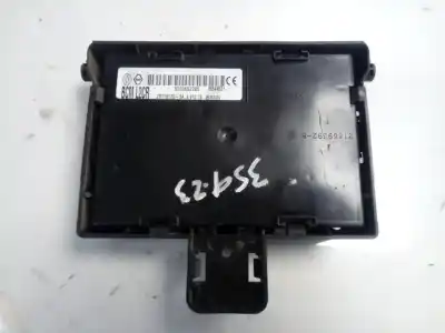 Pezzo di ricambio per auto di seconda mano scatola relè/fusibili per renault clio iii authentique riferimenti oem iam 8200652285  