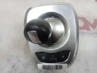 Pezzo di ricambio per auto di seconda mano POMELLO DELLA LEVA DEL CAMBIO per OPEL CORSA D  Riferimenti OEM IAM 13209274  