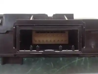 Second-hand car spare part hazard warning lights for renault express 1.6 oem iam references 283e86009r  