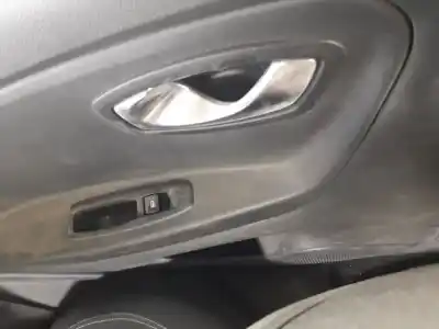 Peça sobressalente para automóvel em segunda mão botão / interruptor elevador vidro traseiro esquerdo por renault captur limited referências oem iam 829614619r