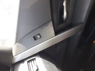 Peça sobressalente para automóvel em segunda mão botão / interruptor elevador vidro dianteiro direito por bmw serie 5 touring (e61) 530d referências oem iam 15939845