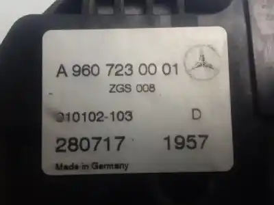 Second-hand car spare part left front door lock for mercedes-benz actros  oem iam references a9607230001  
