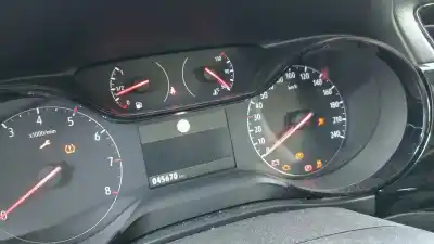 Tweedehands auto-onderdeel instrumentenpaneel voor opel corsa f design & tech oem iam-referenties 9841329580