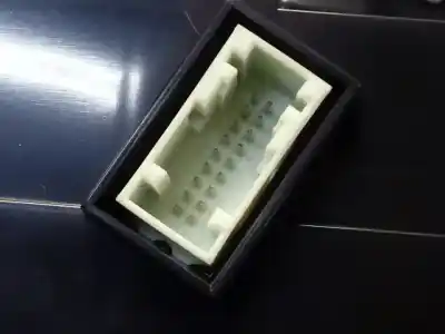 Peça sobressalente para automóvel em segunda mão quadrante por opel corsa f design & tech referências oem iam 9841329580  