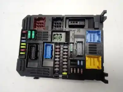 Tweedehands auto-onderdeel relais/zekeringenkastje voor opel corsa f design & tech oem iam-referenties 9832880280