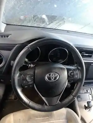 Second-hand car spare part steering wheel for toyota auris 1.8 16v oem iam references 
