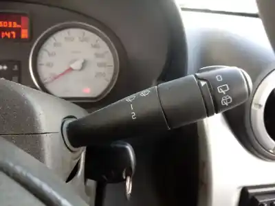 Pièce détachée automobile d'occasion commande d'essuie glace pour dacia sandero laureate références oem iam 8200792587