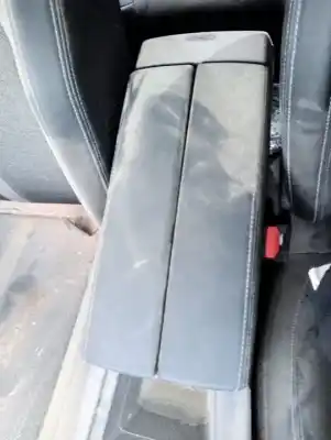 Peça sobressalente para automóvel em segunda mão apoio de braço consola central por peugeot 308 1.6 referências oem iam 