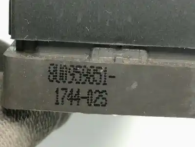 Recambio de automóvil de segunda mano de mando elevalunas delantero izquierdo para audi q3 2.0 tdi referencias oem iam 8u0959851  