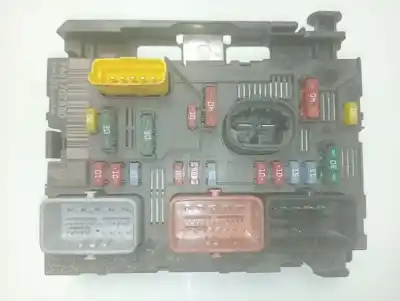 Pièce détachée automobile d'occasion boîtes à fusibles pour citroen c2 1.4 hdi références oem iam 9661707880  
