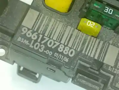 Pièce détachée automobile d'occasion boîtes à fusibles pour citroen c2 1.4 hdi références oem iam 9661707880  