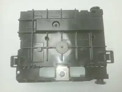 Pièce détachée automobile d'occasion boîtes à fusibles pour citroen c2 1.4 hdi références oem iam 9661707880  