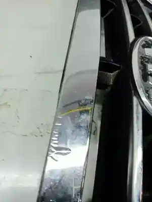 Second-hand car spare part front grille for kia sorento 2.5 crdi active oem iam references   