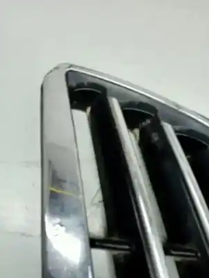 Second-hand car spare part front grille for kia sorento 2.5 crdi active oem iam references   