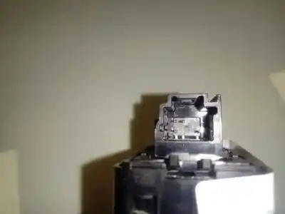 Second-hand car spare part right front power window switch for renault captur ii experience oem iam references 254013877r  