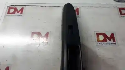 Second-hand car spare part right front power window switch for kia soul i (am) 1.6 crdi 128 oem iam references 