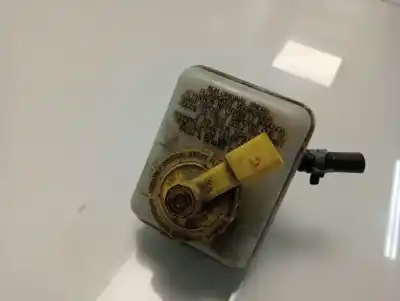 Second-hand car spare part brake fluid reservoir for seat leon (1m1) 1.6 16v oem iam references 