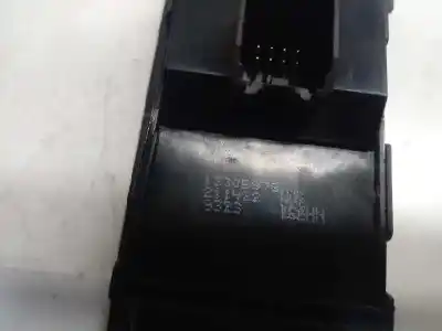 Pezzo di ricambio per auto di seconda mano interruttore alzacristalli anteriore sinistro per opel astra j berlina 5p cosmo 110 cv / 81 kw riferimenti oem iam 13305978  
