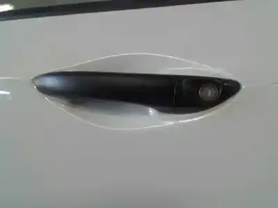 Pièce détachée automobile d'occasion poignée de porte avant gauche pour hyundai i10 classic références oem iam 