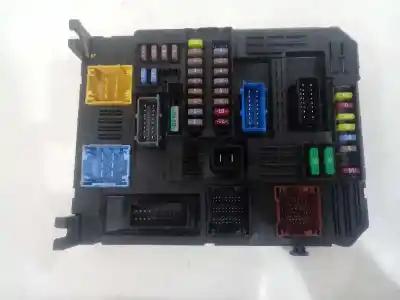 Pièce détachée automobile d'occasion boîtes à fusibles pour citroen jumpy combi confort m références oem iam 9822745880  