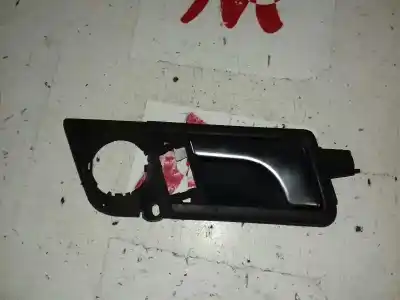 Peça sobressalente para automóvel em segunda mão PUXADOR INTERIOR DIANTEIRO ESQUERDO por AUDI A2 (8Z)  Referências OEM IAM 8Z0837019  