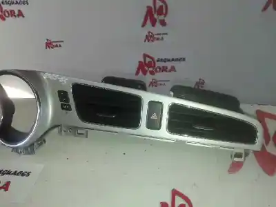 Second-hand car spare part air vent for kia cee´d 1.6 crdi cat oem iam references  caja 2 